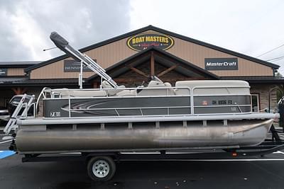 BOATZON | Godfrey Pontoons SW 206 C 2020