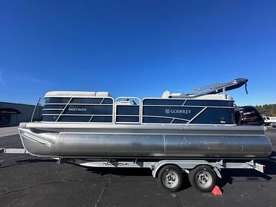 BOATZON | Godfrey Pontoons Sweetwater 2186 SB 2023