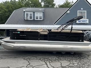 BOATZON | Godfrey Pontoons Sweetwater 2286 C 27 in 2023