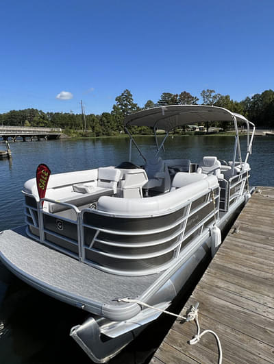 BOATZON | Godfrey Pontoons Sweetwater 2286 SB 2023