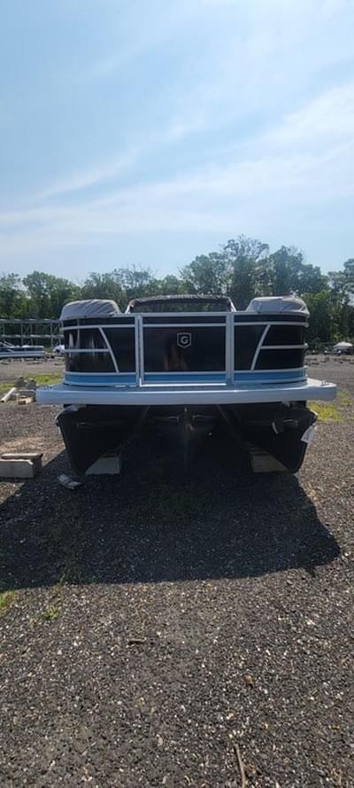 BOATZON | Godfrey Pontoons Sweetwater 2286 SB 2024