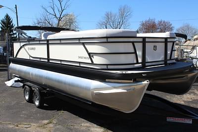 BOATZON | Godfrey Pontoons Sweetwater 2286 SFL 2024