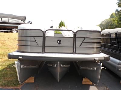 BOATZON | Godfrey Pontoons Sweetwater 2486 SB iMPACT  Package 29 in Center Tube 2024