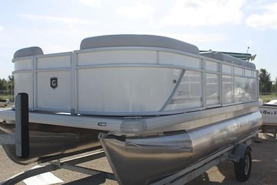 BOATZON | Godfrey Pontoons Xperience 1680 CX 2025