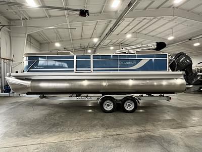 BOATZON | Godfrey Pontoons Xperience 2286 SBX Sport Tube 27 in Package 2024