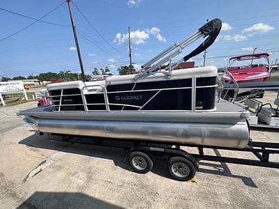 BOATZON | Godfrey Sweetwater 2286 BFX  27 in ST Tritoon  Xperience 2023