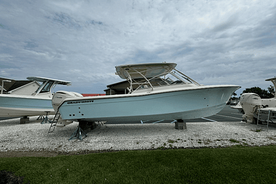 BOATZON | Grady-White Freedom 285 2025