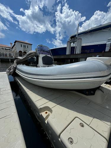 BOATZON | Grand Inflatables S370N 2020