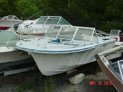 BOATZON | Hammond 19 BR Mercruiser Number 1 Drive 1967