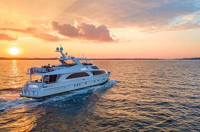 BOATZON | Hargrave Custom Raised Pilothouse 2010