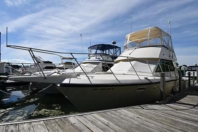 BOATZON | Hatteras 36 Convertible 1985