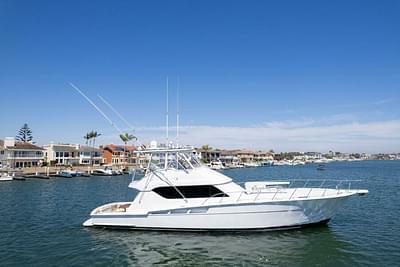 BOATZON | Hatteras 60 Convertible 2001