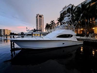 BOATZON | Hatteras 68 Convertible 2006