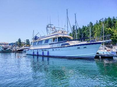 BOATZON | Hatteras 72 Flush Deck Cockpit Motor Yacht 1987