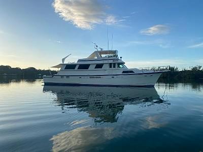 BOATZON | Hatteras 72 Motor Yacht 1986