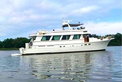 BOATZON | Hatteras 77 Cockpit Motor Yacht 1985