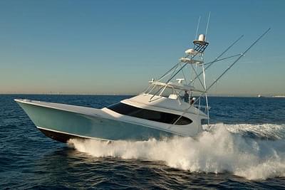 BOATZON | Hatteras GT70 2024