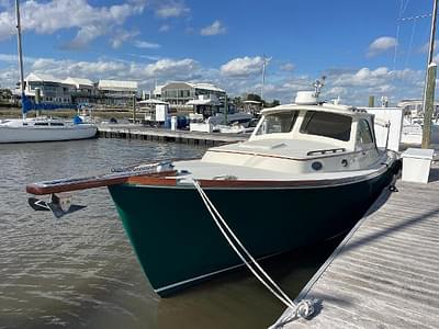 BOATZON | Hinckley Picnic Boat Classic