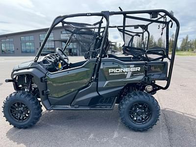 BOATZON | Honda® Pioneer 10005 Deluxe 2024