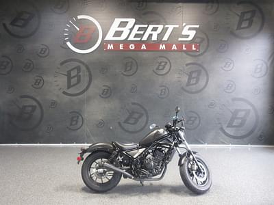 BOATZON | Honda® Rebel 300 Base 2021