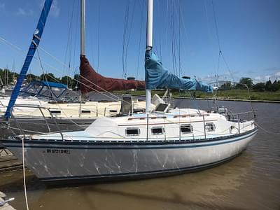 BOATZON | Hunter 27 1983 BOATZON | Hunter 27 1983