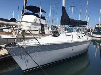 BOATZON | Hunter 375 1987