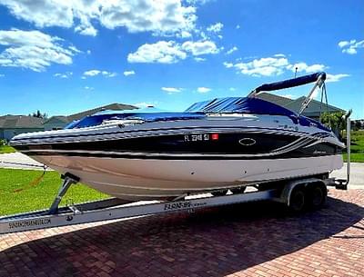 BOATZON | Hurricane 2400 Sundeck OUTBOARD 2013