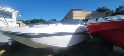 BOATZON | Hurricane SunDeck 187 OB 2023