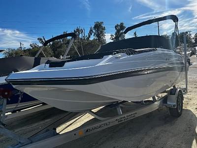 BOATZON | Hurricane SunDeck 187 OB 2024