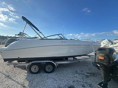 BOATZON | Hurricane SunDeck 217 OB 2019