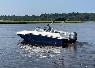 BOATZON | Hurricane SunDeck 217 OB 2019