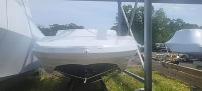 BOATZON | Hurricane SunDeck 217 OB 2024