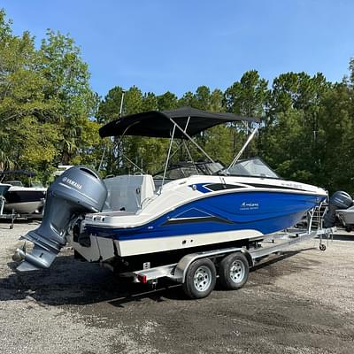 BOATZON | Hurricane SunDeck 235 OB 2022