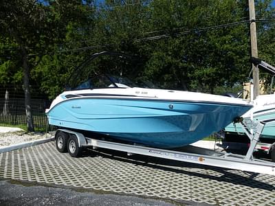 BOATZON | Hurricane SunDeck 235 OB 2024