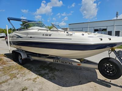 BOATZON | Hurricane SunDeck 237 DC OB 2006