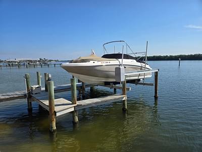 BOATZON | Hurricane SunDeck 2400 OB 2008