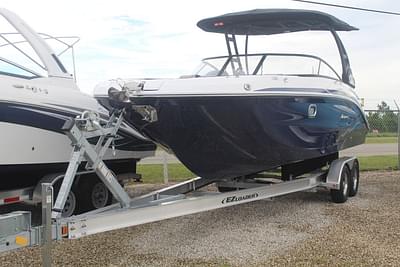 BOATZON | Hurricane SunDeck 2600 OB 2025