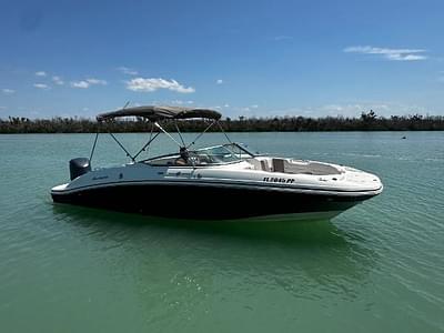 BOATZON | Hurricane SunDeck 2690 OB 2014