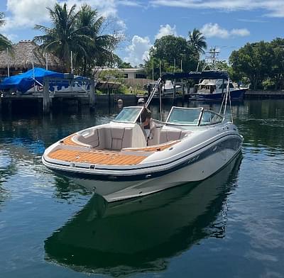 BOATZON | Hurricane SunDeck 2690 OB 2015