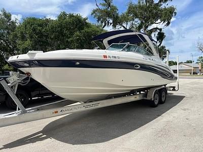 BOATZON | Hurricane SunDeck 2690 OB 2022