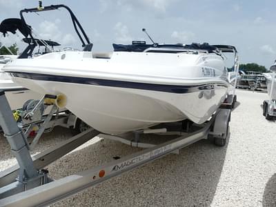 BOATZON | Hurricane SunDeck Sport 188 OB 2022