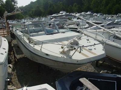 BOATZON | Imperial 20 Closed Bow Cuddy Cabin OMC 240  800 1978