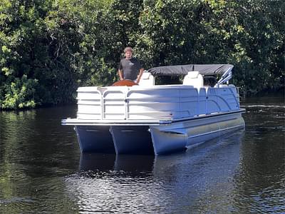 BOATZON | INTERNATIONAL PONTOON CORPORATION PALM BREEZE 21 HPT 2024