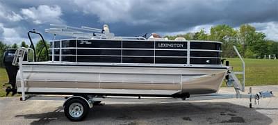 BOATZON | INTERNATIONAL PONTOON LEXINGTON 320HPT 2024