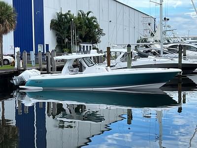 BOATZON | Intrepid 375 Nomad SE 2023