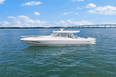 BOATZON | Intrepid 407 CUDDY 2018