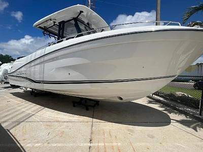 BOATZON | Jeanneau Leader 105 CC 2024