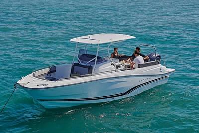 BOATZON | Jeanneau Leader 75 CC 2023