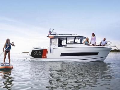 BOATZON | Jeanneau NC Sport 895 2025