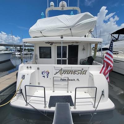 BOATZON | Jefferson Pilothouse 52 SE 2010